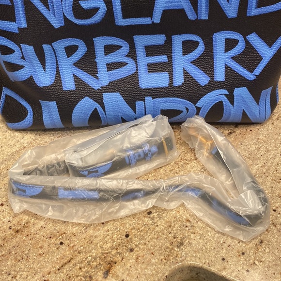 Gently used Burberry Graffiti bag - Picture 8 of 12